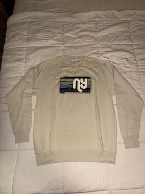 NY Graphic Crewneck Sweater - Cream